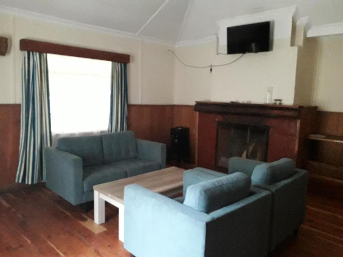 纳罗莫鲁河山林小屋 Naro Moru 外观 照片